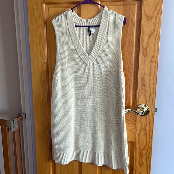 H&M Sweater dress - Picture 1 of 1